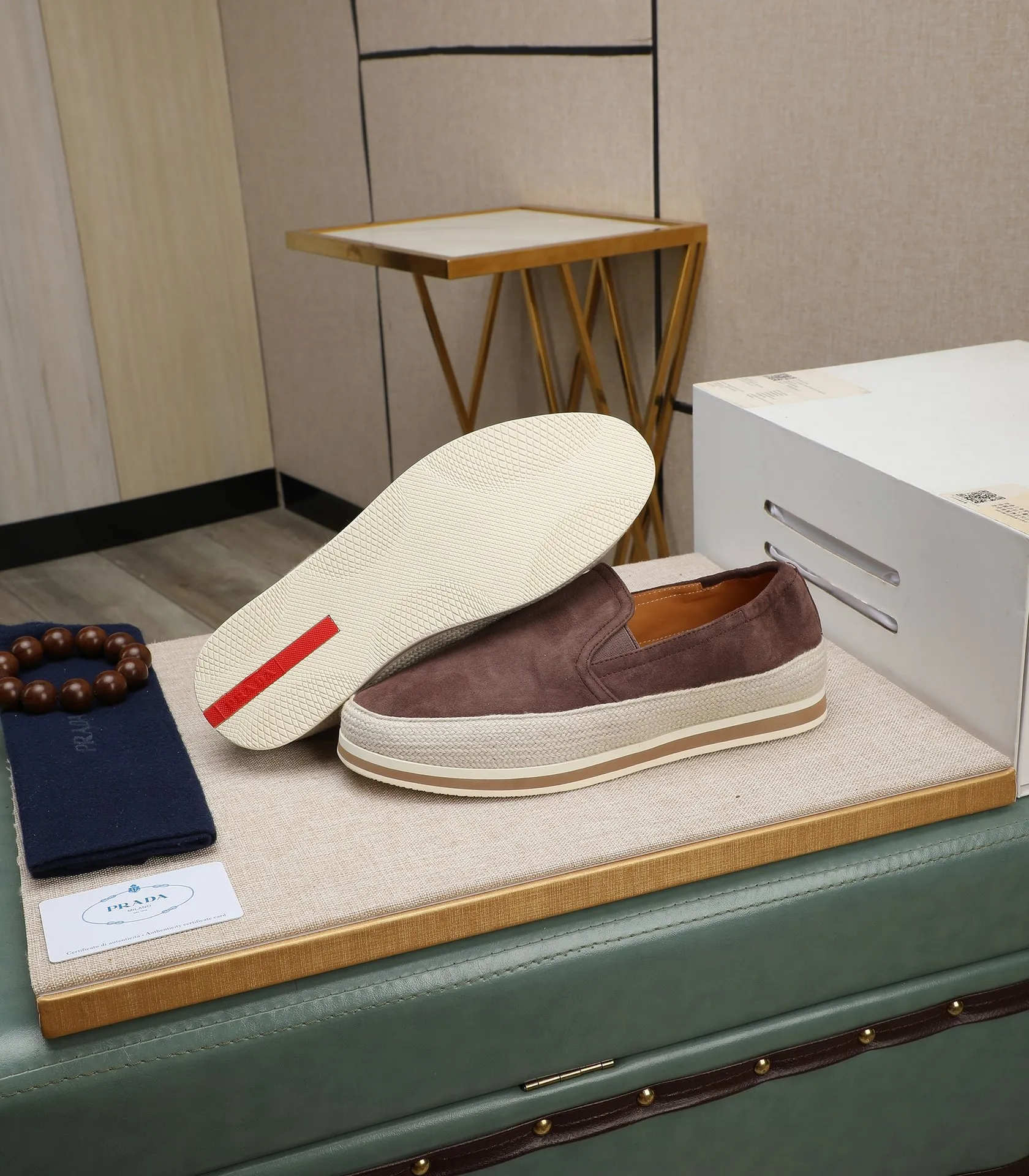 Men's men's shoes 💰460 high-end version. PRADA (Prada) men's casual style, compare the quality at the counter 🧚🏿♂️Imported cowhide fabric 🐎Water-dyed comfortable and soft cowhide lining for feet 🐂Genuine leather outsole with label 🎉 Size 38-44. Can be customized for 45💥🏆